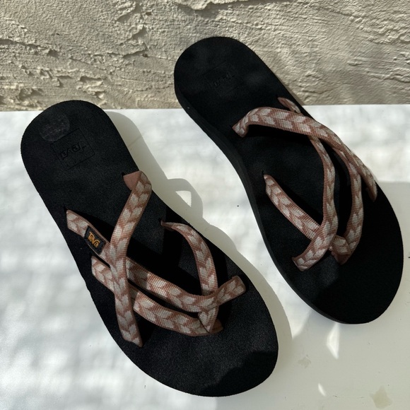 Teva Women's Olowahu Sandal, Retro Geometric Neutral, 8 - Picture 5 of 7